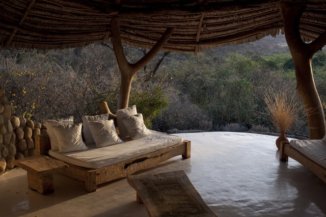  Luxury Safari Lodge Interior In Kenya