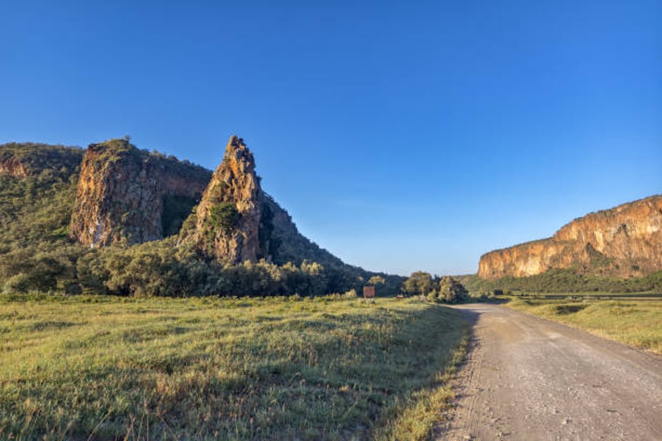 Explore Hell’s Gate National Park